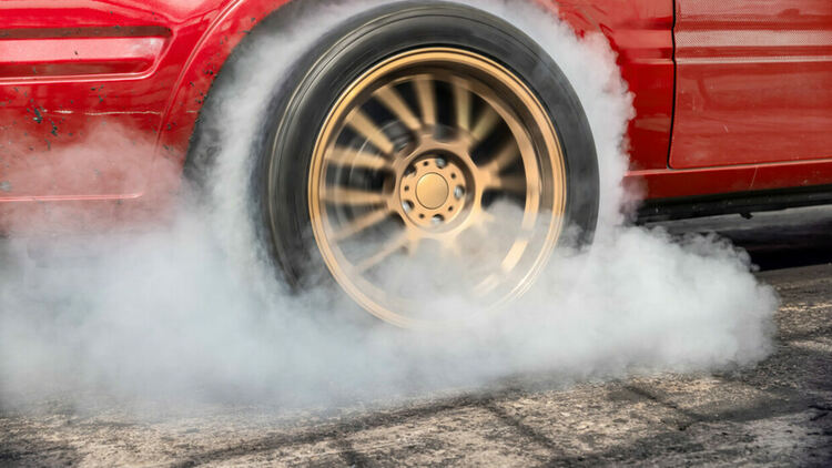 Прокуратурата се самосезира за гонките и дрифтовете в София