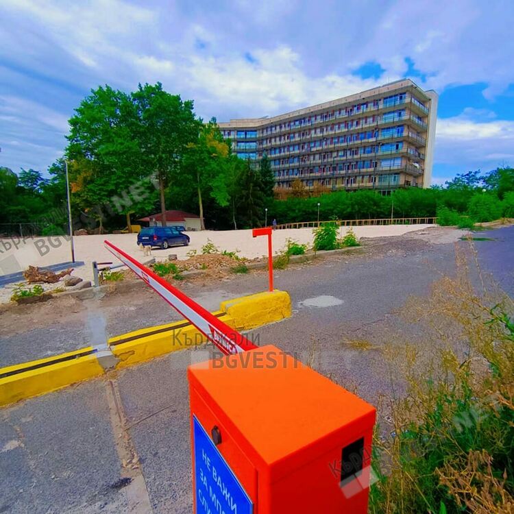  Болницата в Кърджали с грижа за своите пациенти-подготвя им голяма площадка за паркиране