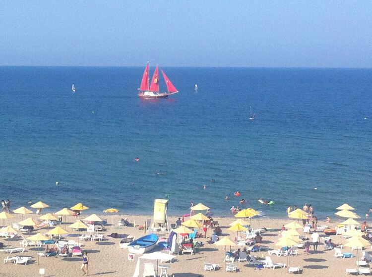 Слънчево и горещо до 36 градуса днес