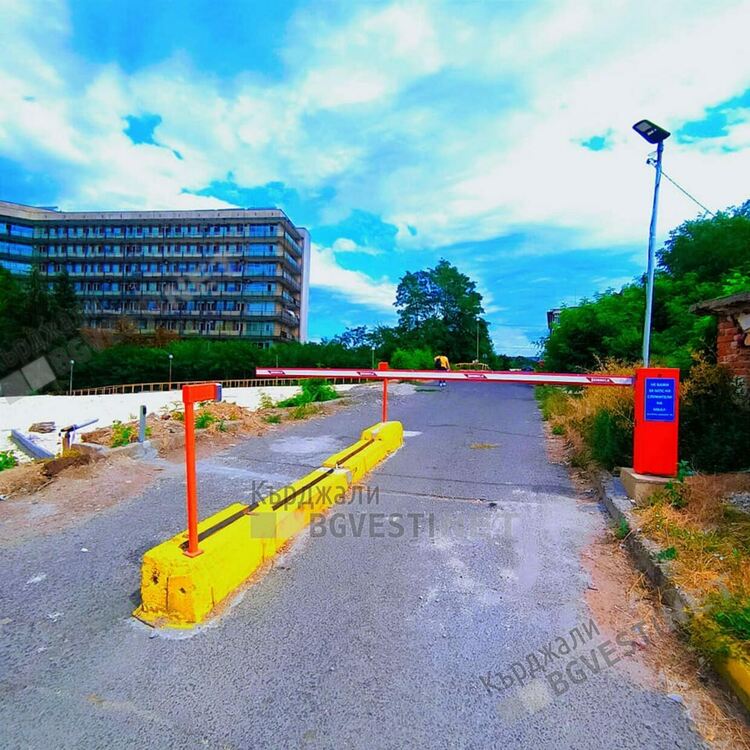  Болницата в Кърджали с грижа за своите пациенти-подготвя им голяма площадка за паркиране