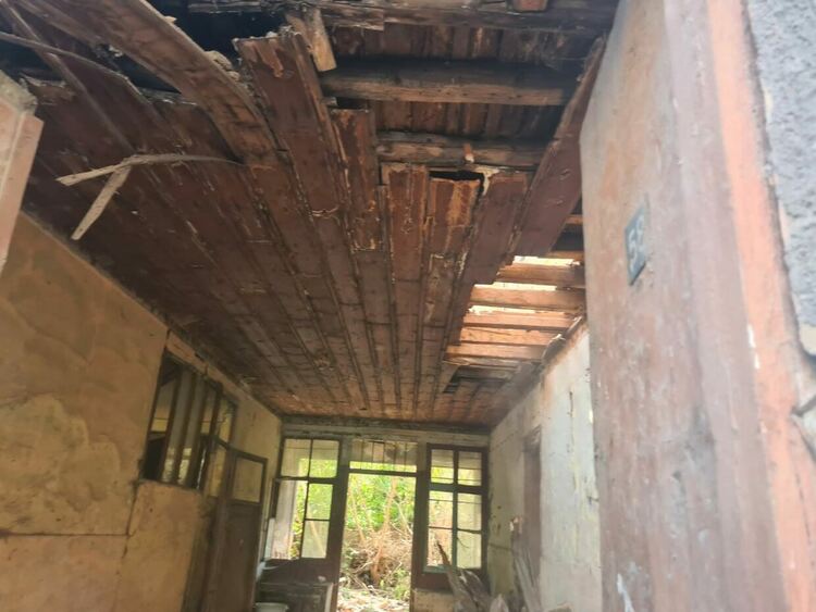 Започна дългоочакваното възстановяване на Караалановото училище