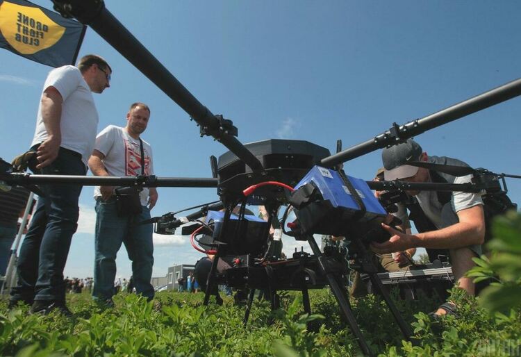 Армия от дронове: 270 Вампира отиват на фронта в Украйна