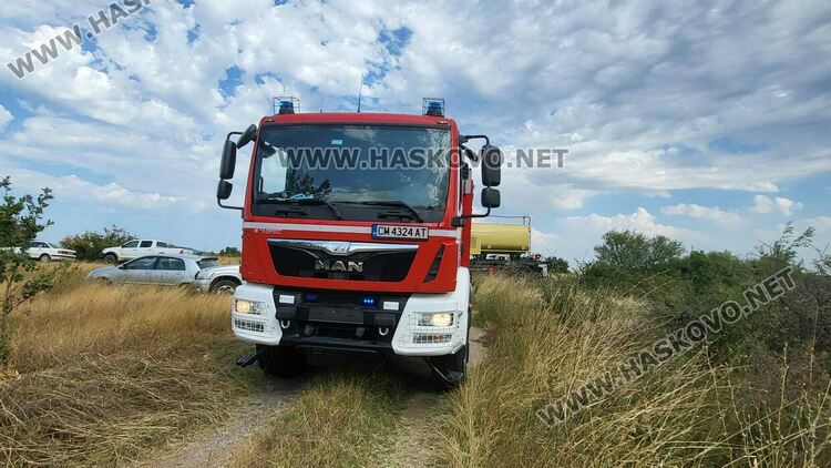 Пожар изпепели къща, дворове и постройки
