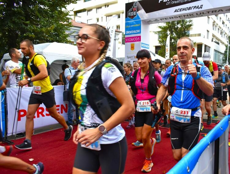 Ултрамаратонът "Персенк Ултра" тече на пълни обороти