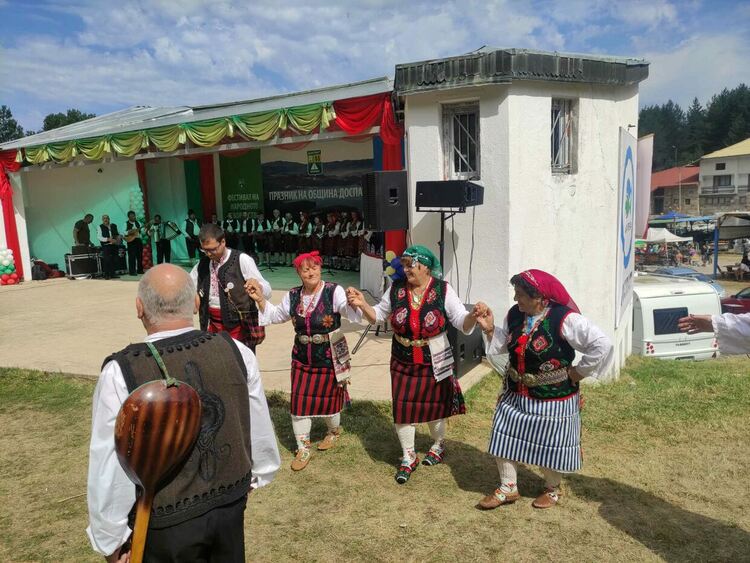 Тридневни веселби край Доспат за празника и Събора на чешмарите