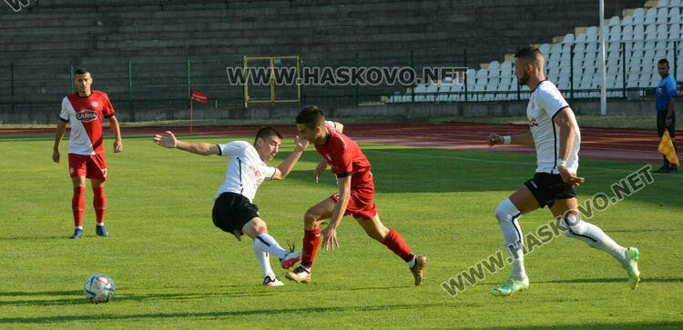 ФК „Саяна Хасково“ с първа загуба, „Димитровград“ записа победа