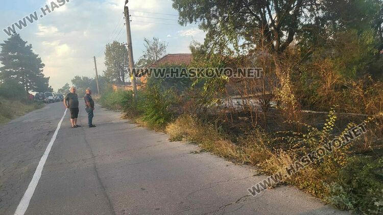 Пожар изпепели къща, дворове и постройки