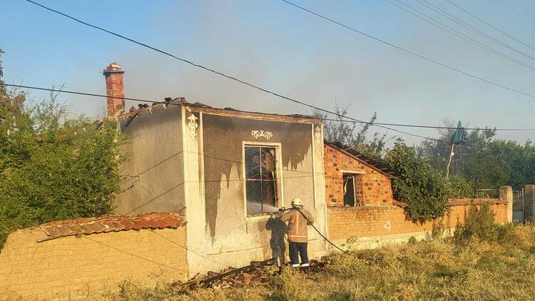 Нов пожар засегна необитаема къща в Славяново