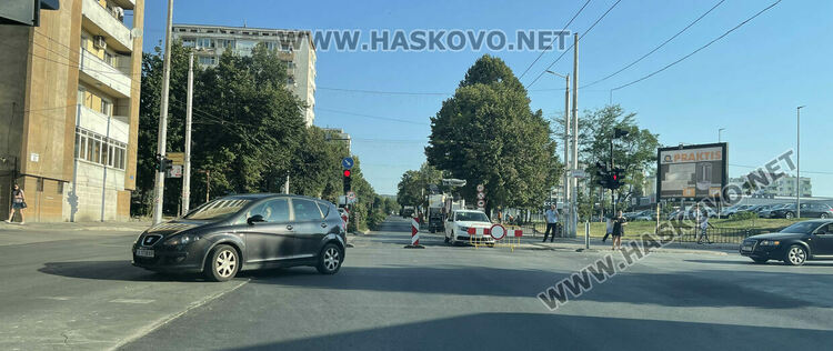 Затвориха нов участък от „Раковски“ за преасфалтиране – от „Дунав“ до „Ком“