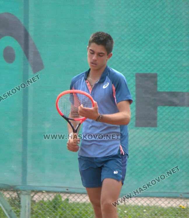 Дженев се завърна в топ 20