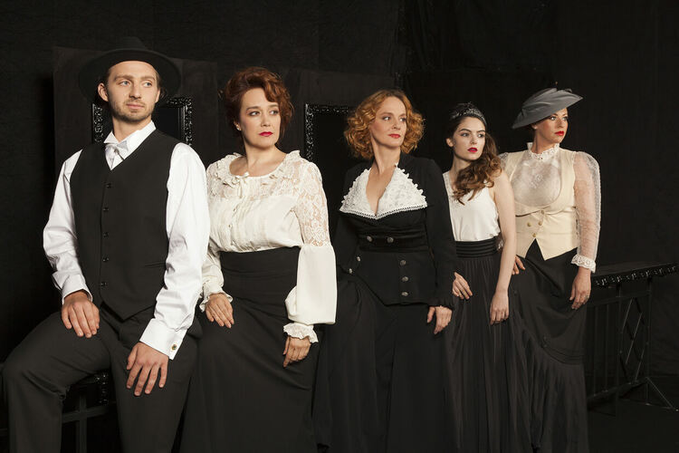 Обновеният театър в Димитровград ще бъде открит на 5 септември с постановка на Народния театър