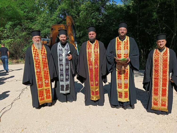 Община и църква организират водосвет за здраве