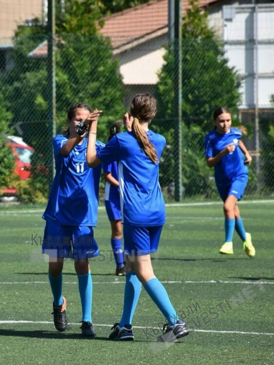 Принцесите на Футболна академия "Арда 1924" с първи трофей