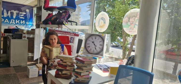 Над 500 книги си търсят дом с инициативата "Дари словото с дом!" в Смолян