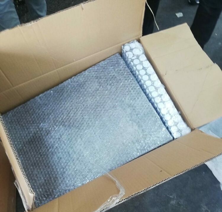 Разкриха незаконни цигари на границата, опаковани като подаръци