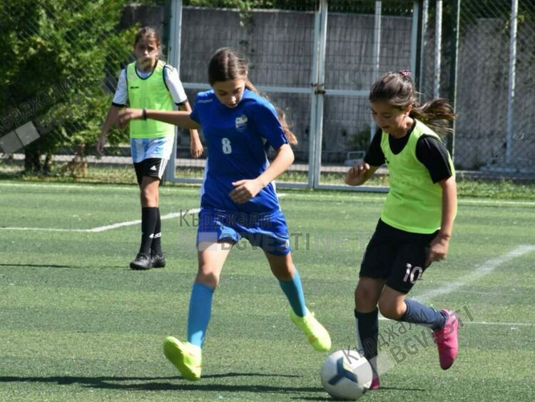 Принцесите на Футболна академия "Арда 1924" с първи трофей