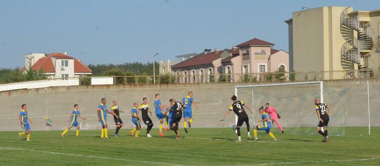 “Димитровград” продължава в турнира за Купа България