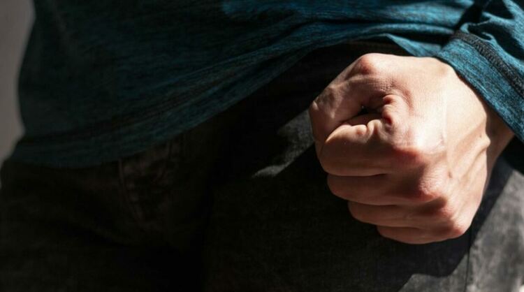 Мъж е задържан за домашно насилие в Перник