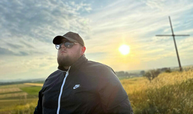 "Пътят" е новата песен на Slavchev