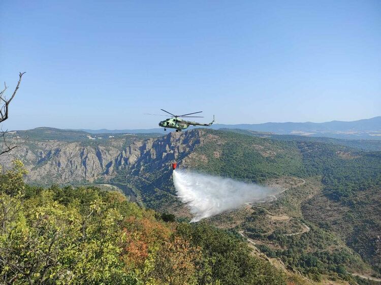Снимки: Областна администрация Хасково и БДЗП