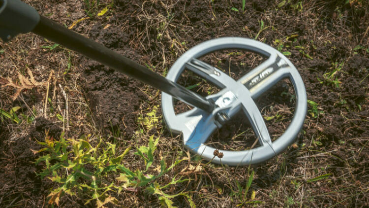 Хванаха кърджалийски иманяр в акция, осъдиха го на година затвор