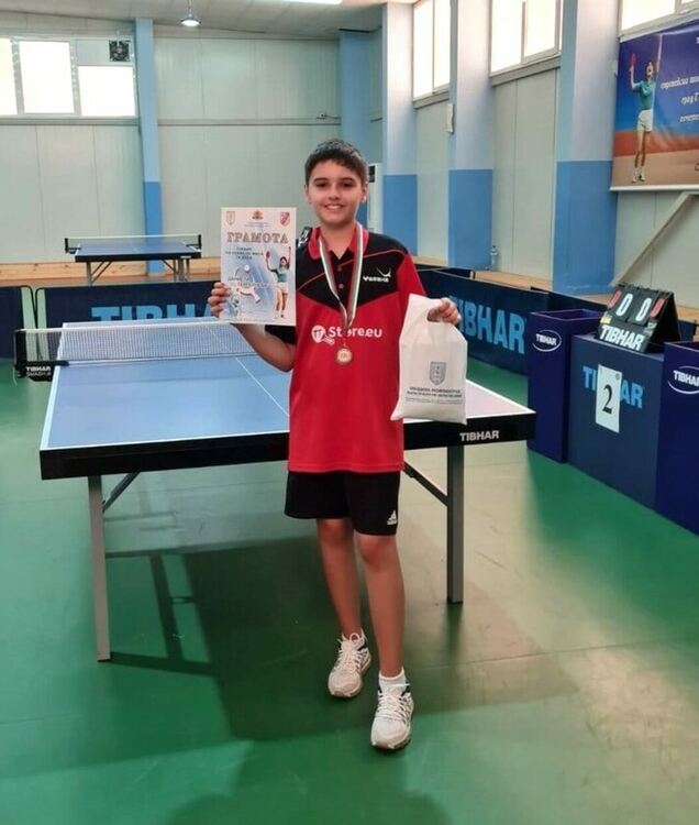 Красен Семерджиев спечели бронзов медал на турнир по тенис на маса в Момчилград
