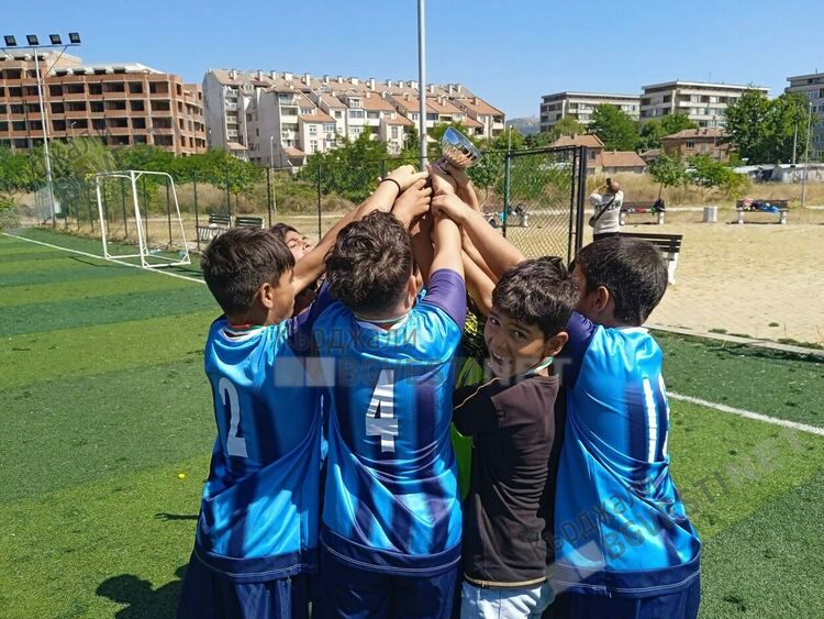    Учениците от „П.Яворов” спечелиха турнир по футбол за децата от малцинствата в Кърджали