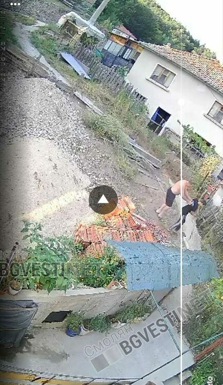 От мрежата! Видеоклип от  с.Белев дол показва как мъж напада дете / Обновена/