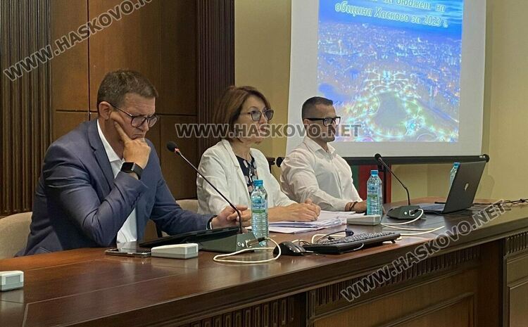 Предложиха отлагане на спорната площадка зад новия басейн за сметка на инвестиции в инфраструктурата