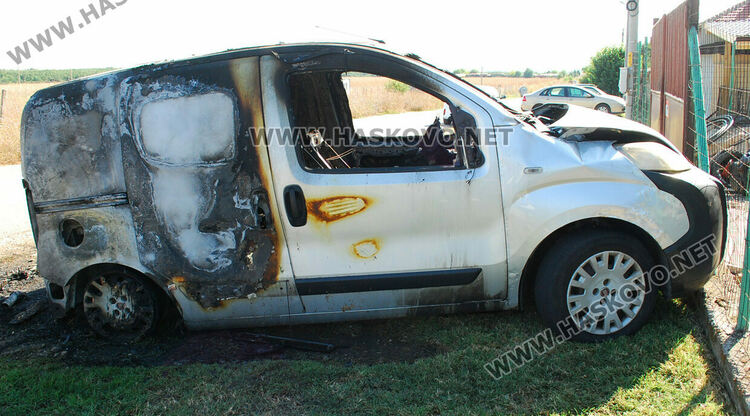 Хасковлия: Две коли ми изгоряха при пожари за три седмици 
