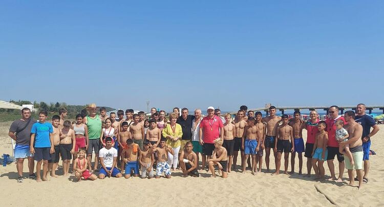 Двама братя от Симеоновград на върха на Националното по плажна борба