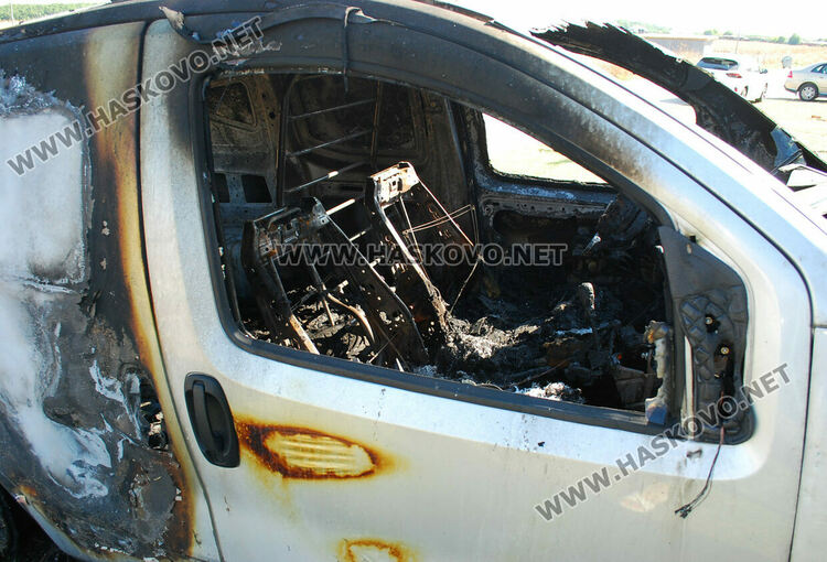 Хасковлия: Две коли ми изгоряха при пожари за три седмици 
