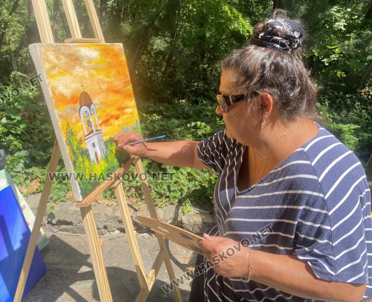 Майстори на четката от цялата страна улавят цветовете на Хасково