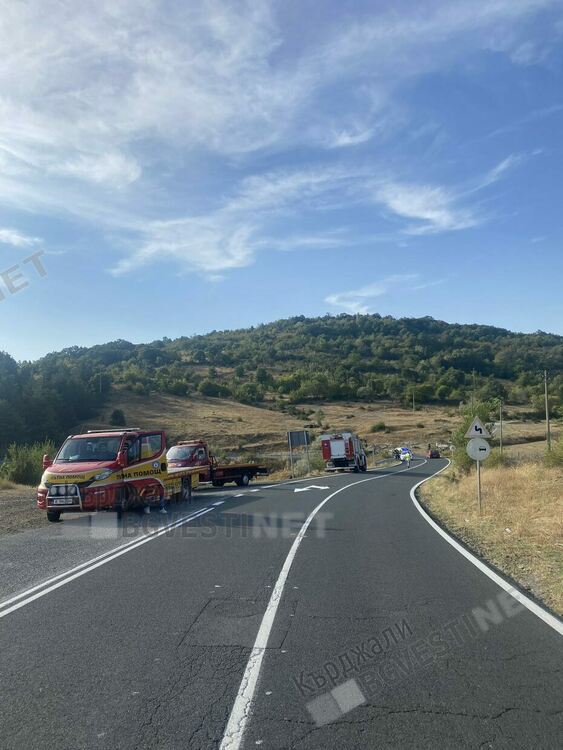 Катастрофа преди час до с.Ботка,Момчилградско,очевидци твърдят за пострадали