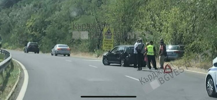 Катастрофа при сп.Джебел затрудни трафика към Маказа