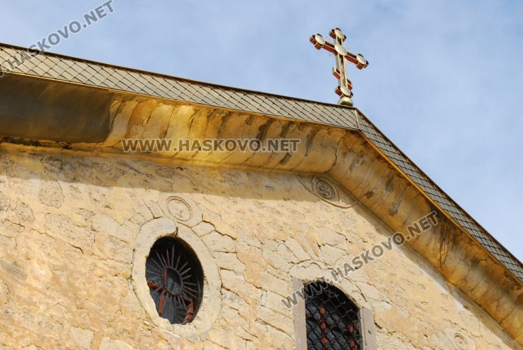 Масонските и християнски символи в църквата „Св. Богородица“