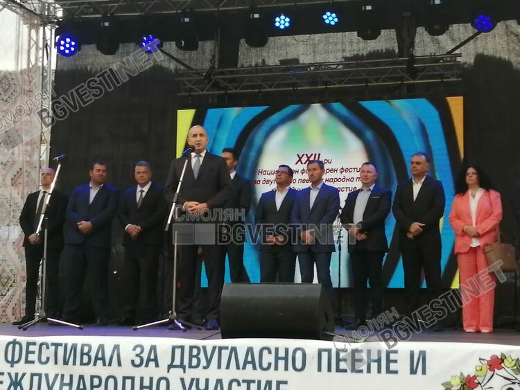 Над 3500 изпълнители участват в Националния фестивал на двугласа