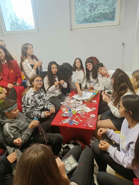 Декупаж и макет за „Тайните на Родопите“