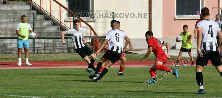 „Саяна Хасково“ с четвърти успех в първенството