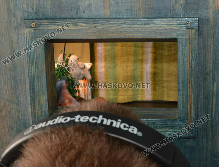 Представиха театрална миниатюра и минипленер за деца в Хасково