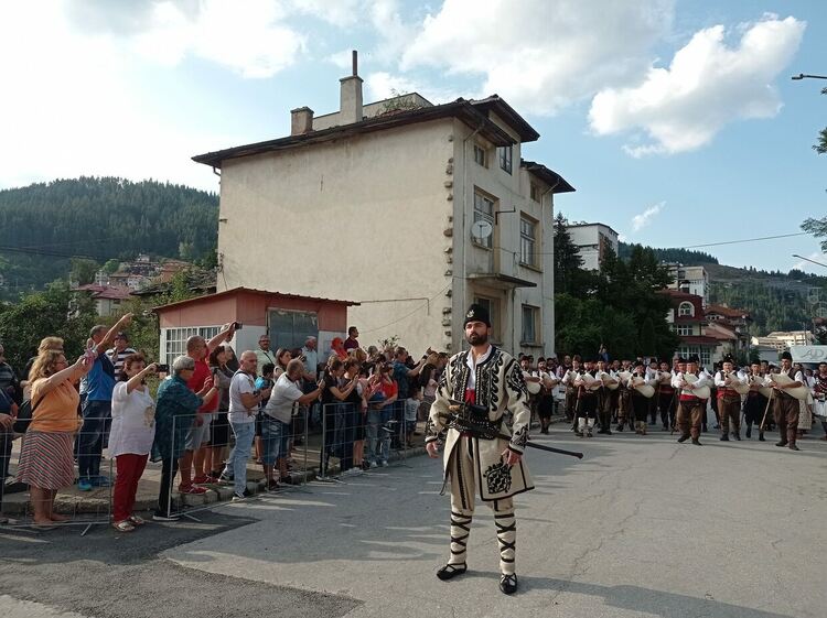 В Чепеларе посрещнаха Капитан Петко войвода както преди повече от сто години