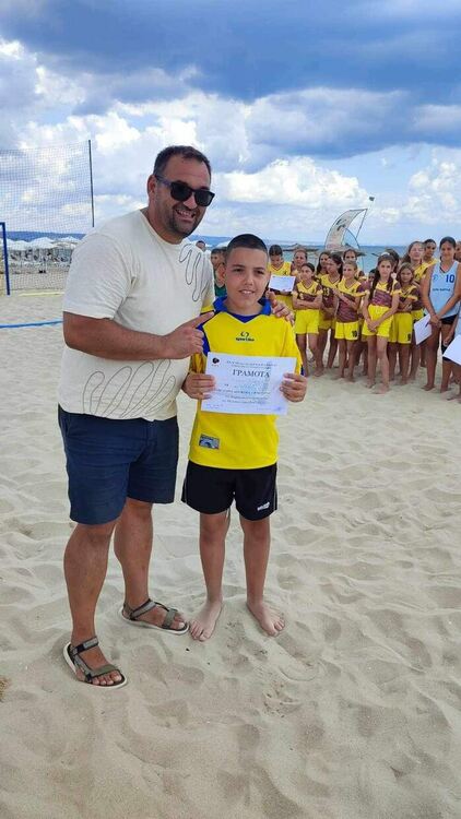 Младите хандбални надежди на “Асти” с бронзови медали от плажния шампионат