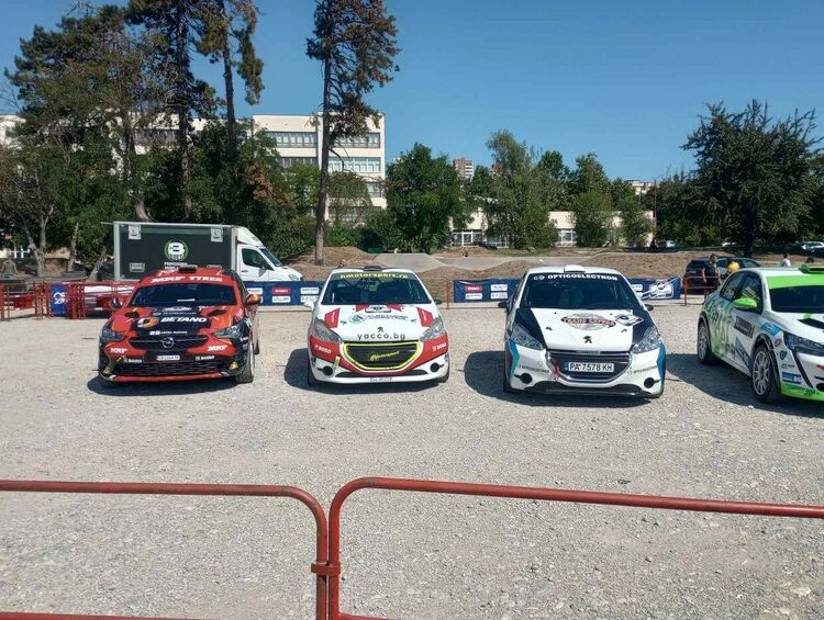 Хасковски механик и ветеран участваха в 52-то рали “България”