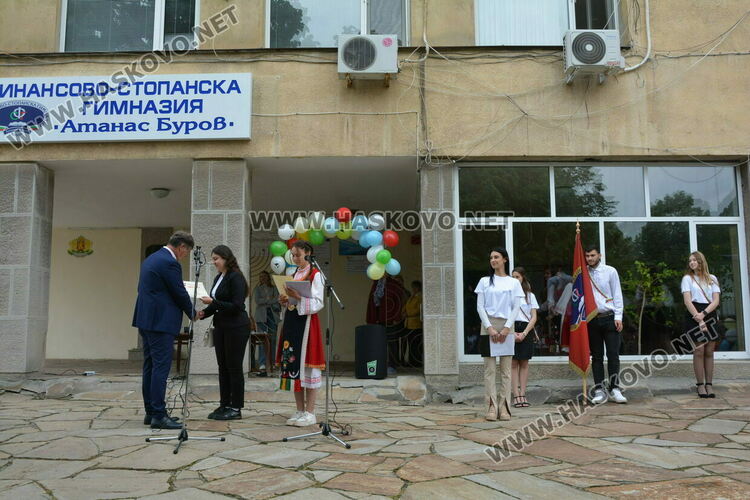 Местят учениците от ФСГ заради ремонт, обновления ще има също в ПГТ, ПГЛП и Механото