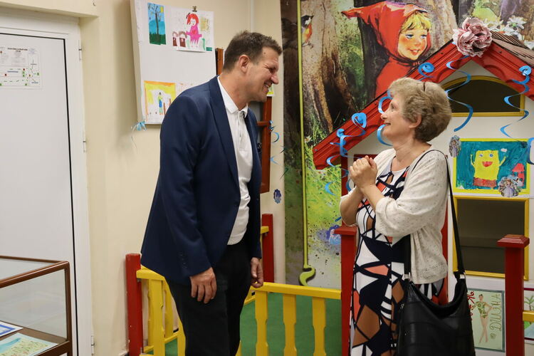 Представиха изложба „Весели моменти“ за първата година на школа „Амфитрита Арт“