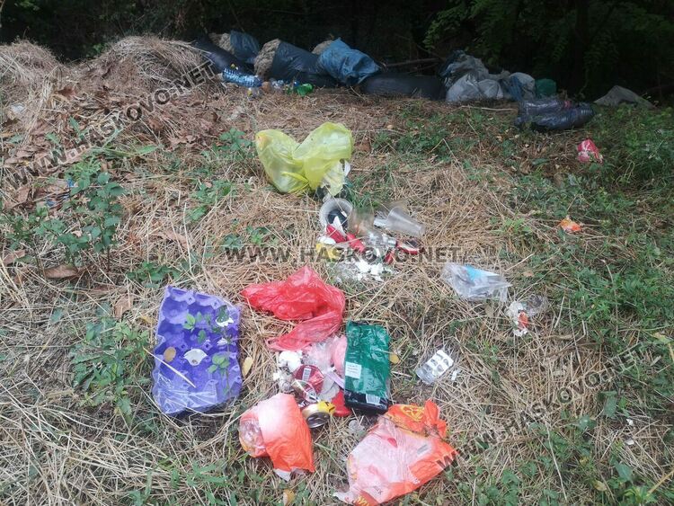 Сигнализираха за нерегламентирано сметище край Мандра