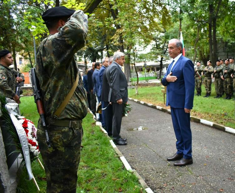 Кметът Грудев: Съединението е урок по достойнство пред целия свят