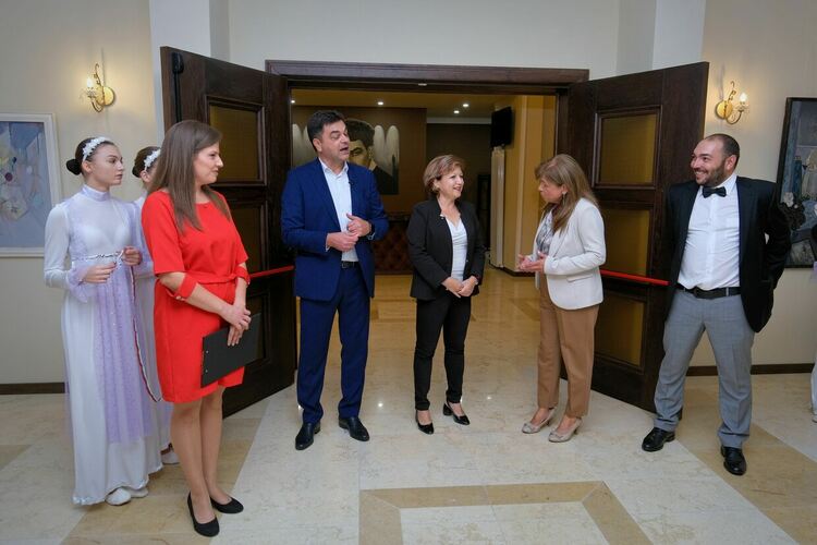 Откриха обновения театър в Димитровград с постановка на Народен театър „Иван Вазов“