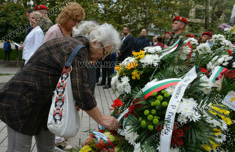 Голямо хоро, цветя и концерт в Хасково за 138 г. от Съединението