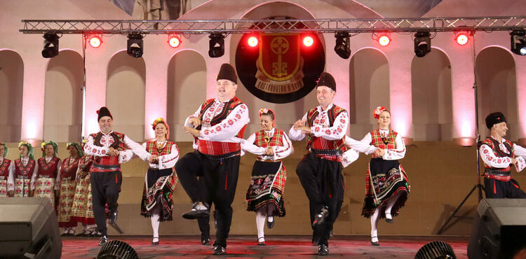 Крос, творческа среща и концерти за Деня на Хасково, отмениха празнични фойерверки